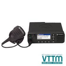 Máy bộ đàm trạm gắn xe Motorola MOTOTRBO XiR M3688 kỹ thuật số
